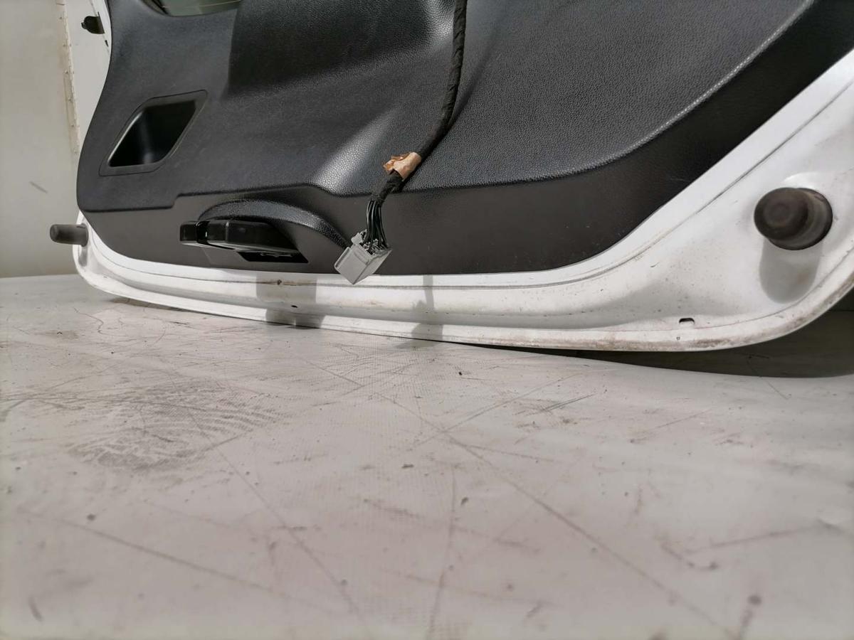 Ford Fiesta 2AJ original Heckklappe mit Heckscheibe Frost Wei&szlig; Bj.2011